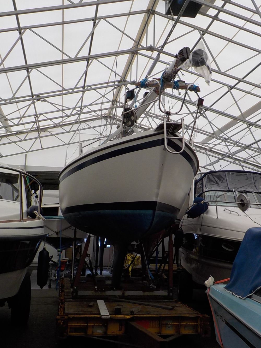 talvisäilytys hallissa